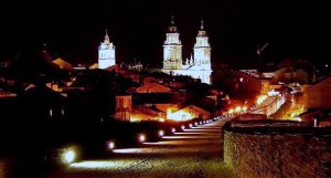 Vista nocturna de Lugo
